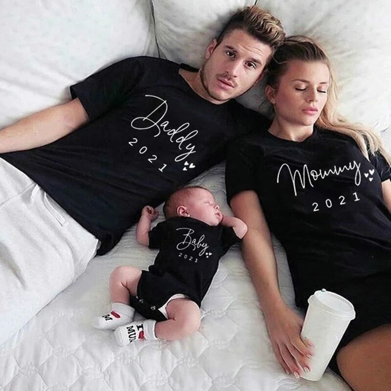 Family Matching Clothes Father Mother Daughter Son Pizza T-shirt Clothes Dad Mom and Me Baby Tshirt The Price of a Piece Clothes