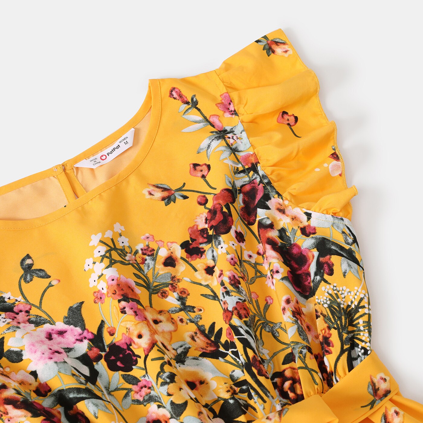 PatPat Family Matching Outfits Floral Print Ruffle-sleeve Belted Midi Dresses and Striped Short-sleeve T-shirts Sets PatPat Family Matching Outfits Floral Print Ruffle-sleeve Belted Midi Dresses and Striped Short-sleeve T-shirts Sets