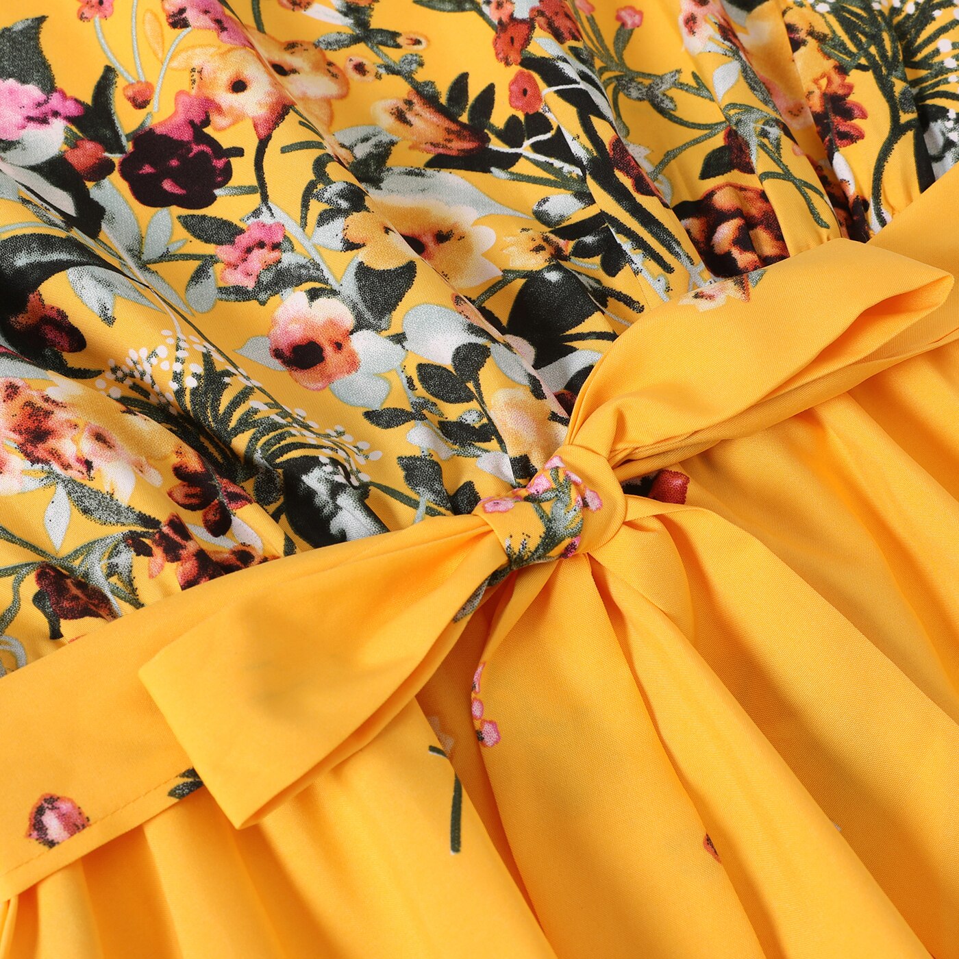 PatPat Family Matching Outfits Floral Print Ruffle-sleeve Belted Midi Dresses and Striped Short-sleeve T-shirts Sets PatPat Family Matching Outfits Floral Print Ruffle-sleeve Belted Midi Dresses and Striped Short-sleeve T-shirts Sets