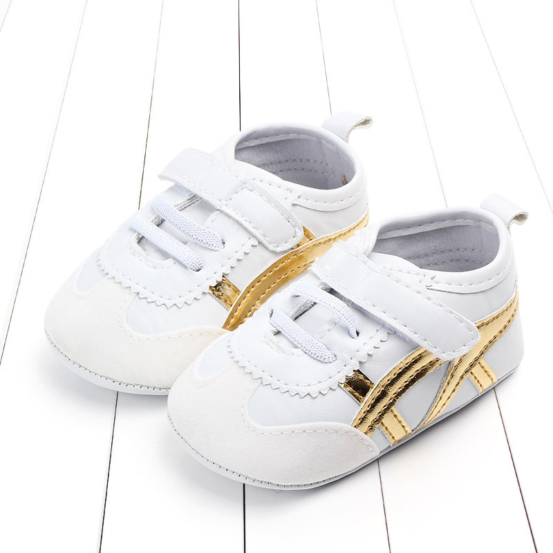 2021 kore ilk y&uuml;r&uuml;te&ccedil;leri erkek bebek kız beşik ayakkabı moda rahat deri daireler mokasen y&uuml;r&uuml;meye başlayan &ccedil;ocuk spor ayakkabı