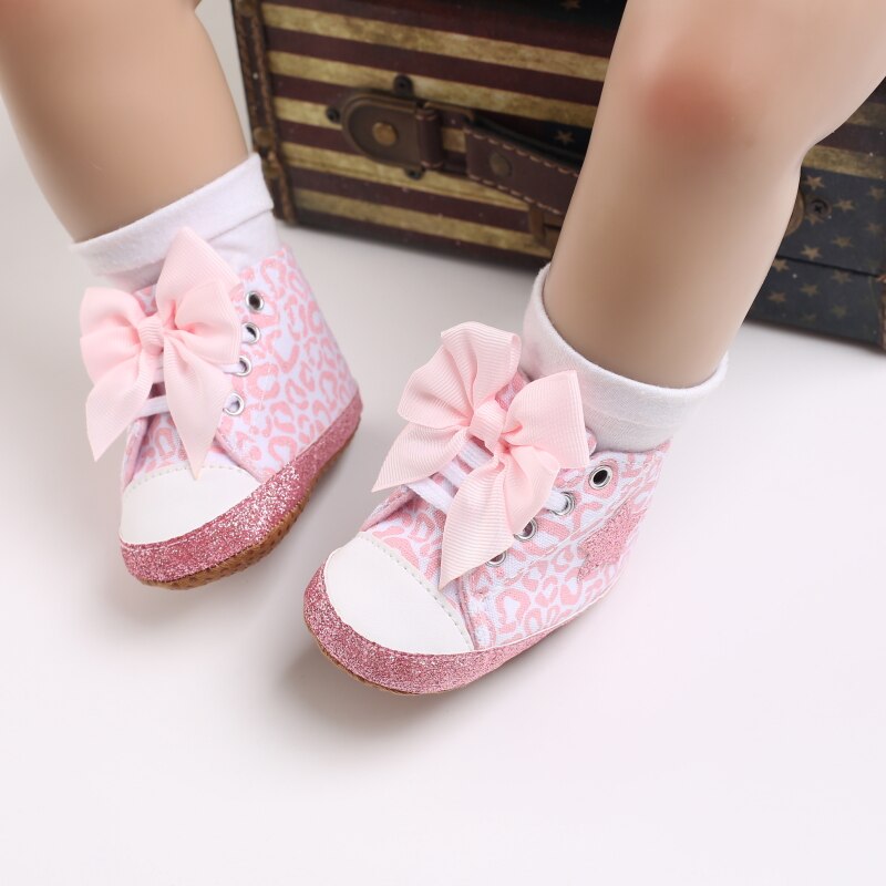 Pembe bebek ayakkabıları prenses moda Sneakers bebek yumuşak taban Anti Slip ilk yürüteçler 0-1 yaşındaki bebek vaftiz ayakkabıları Pembe bebek ayakkabıları prenses moda Sneakers bebek yumuşak taban Anti Slip ilk yürüteçler 0-1 yaşındaki bebek vaftiz ayakkabıları