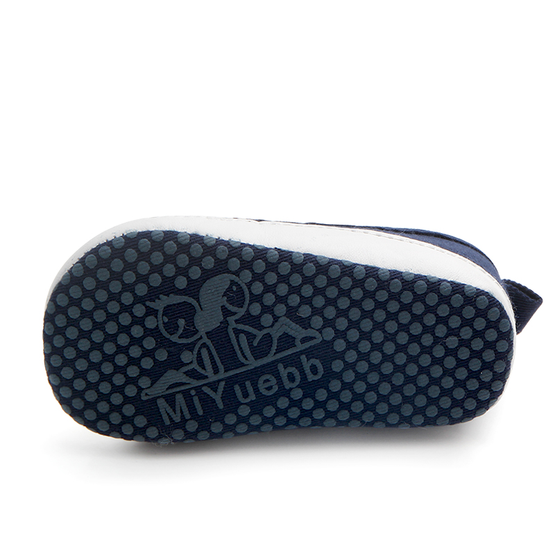 Karikat&uuml;r karakterler tuval yumuşak taban bebek ayakkabıları mokasen yenidoğan kız erkek ilk y&uuml;r&uuml;y&uuml;şe kaymaz tulumları Sneakers beşik ayakkabı