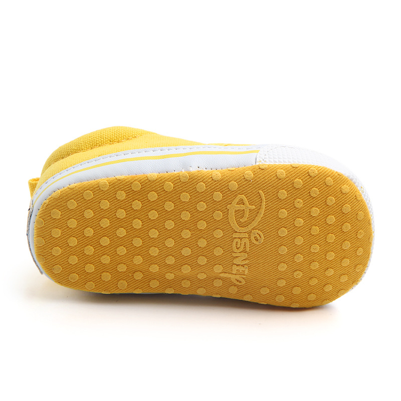 Karikat&uuml;r karakterler tuval yumuşak taban bebek ayakkabıları mokasen yenidoğan kız erkek ilk y&uuml;r&uuml;y&uuml;şe kaymaz tulumları Sneakers beşik ayakkabı