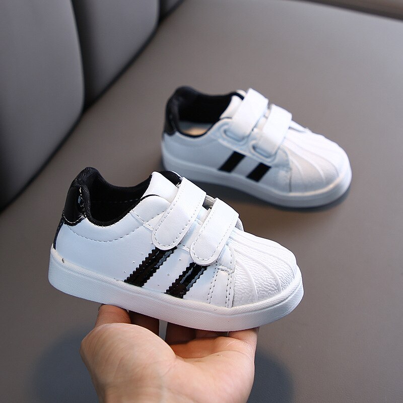 Erkek çocuklar için Sneakers ayakkabı bebek kız bebek ayakkabısı moda rahat hafif nefes yumuşak spor koşu ayakkabıları çocuk ayakkabıları Erkek çocuklar için Sneakers ayakkabı bebek kız bebek ayakkabısı moda rahat hafif nefes yumuşak spor koşu ayakkabıları çocuk ayakkabıları