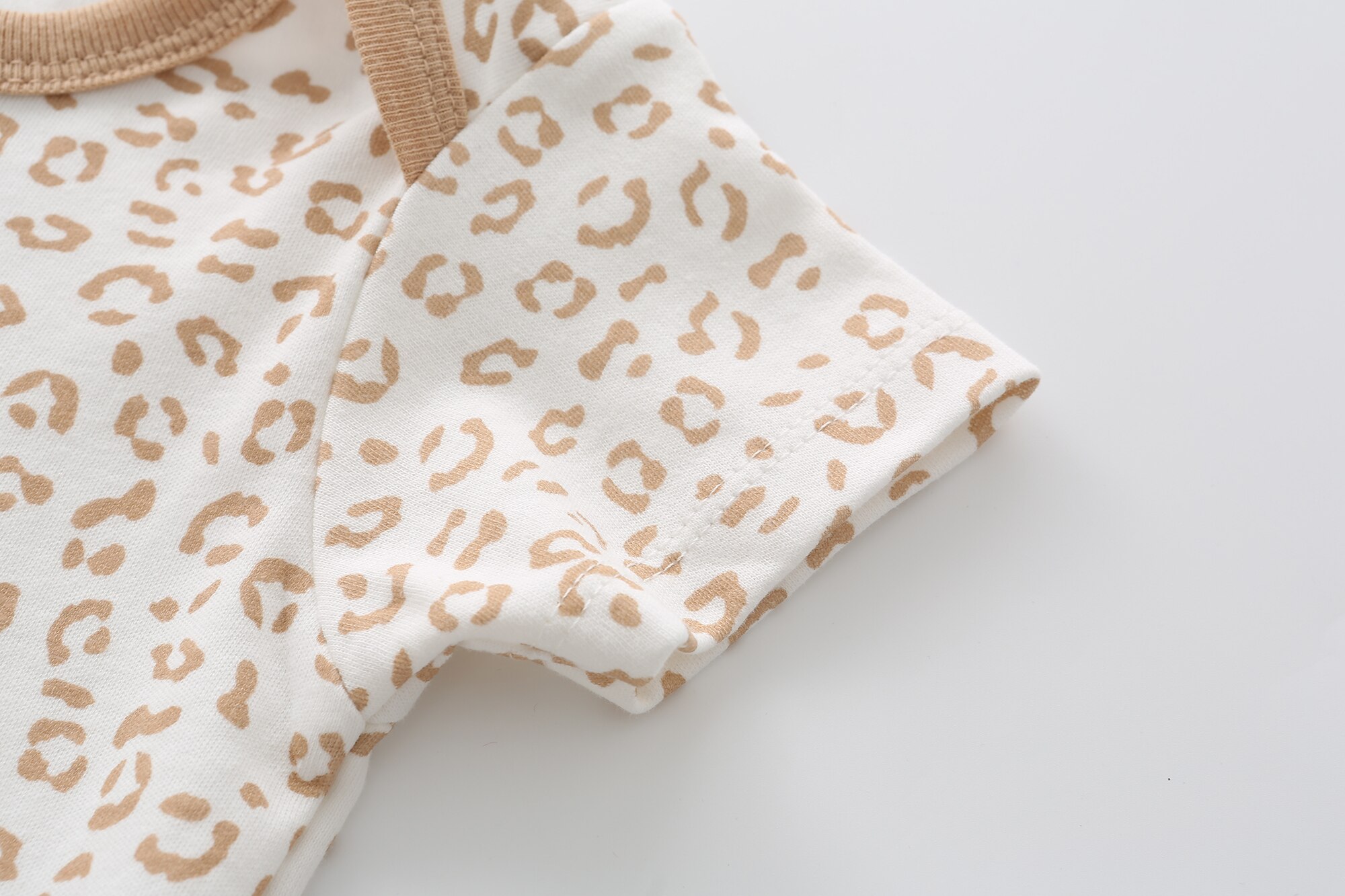 2023 Newborn Baby Girl Clothes 6Pieces Bodysuits Solid Color Cotton Baby Boy Clothes Set Cartoon Short Sleeve Bebes