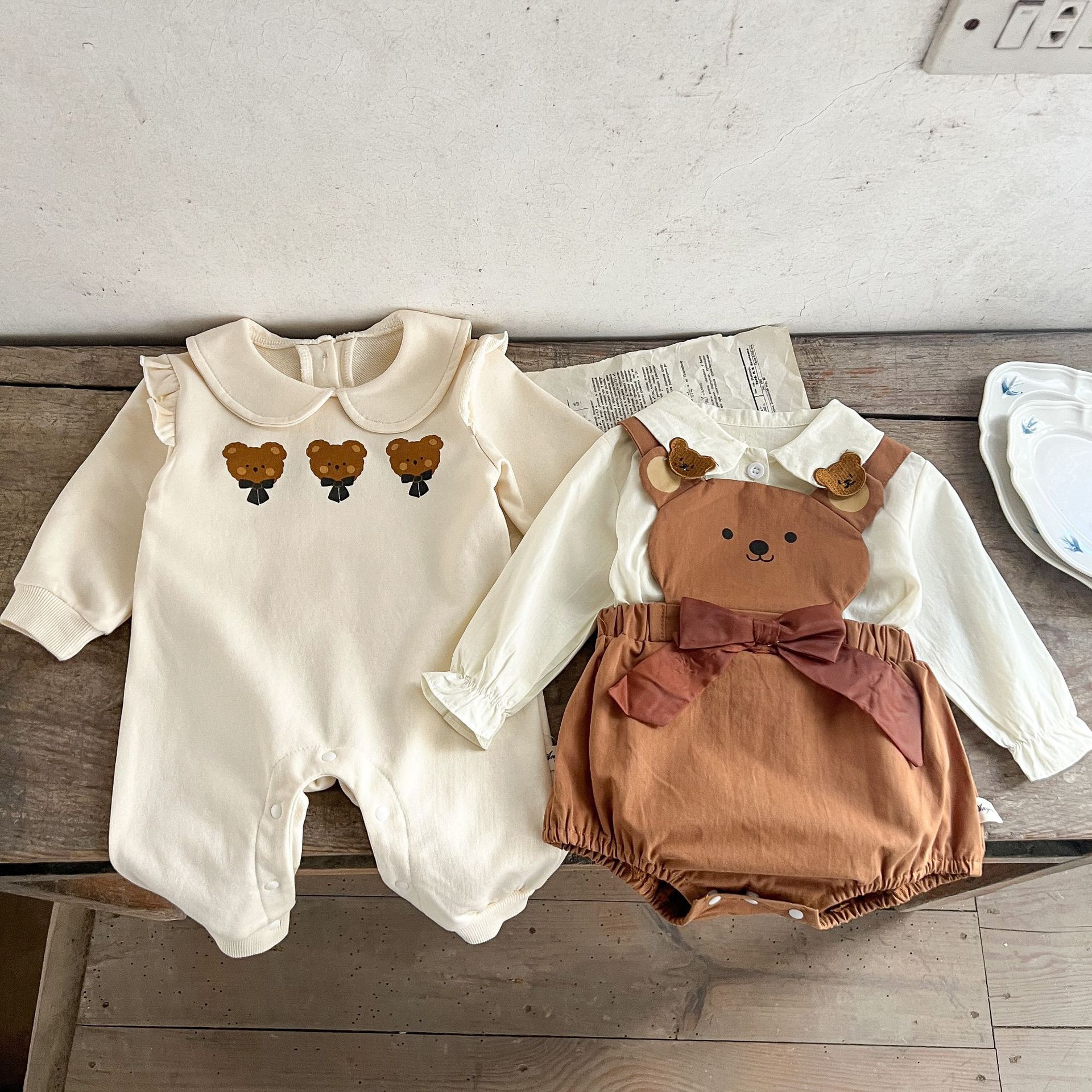 Cute Spring Autumn Baby Clothes Set Ruffle Baby Girl Jumpsuit +Brown Bear Romper +Beige Blouse for Baby Boys Newborn Clothing Cute Spring Autumn Baby Clothes Set Ruffle Baby Girl Jumpsuit +Brown Bear Romper +Beige Blouse for Baby Boys Newborn Clothing