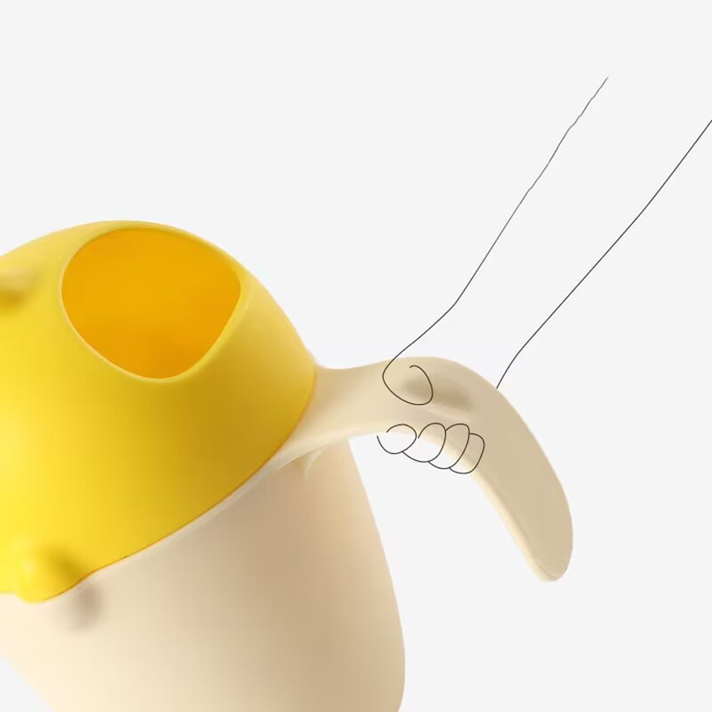 Lovely Baby Bath Cup Boys Girls Shampoo Cup Toddler Baby Shower Sprinkler Spoon Washing Hair Cup Bath Tool Baby Tubs Accessories