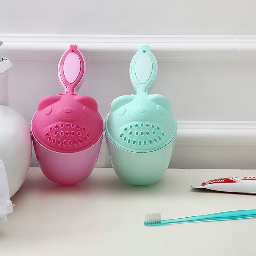 Lovely Baby Bath Cup Boys Girls Shampoo Cup Toddler Baby Shower Sprinkler Spoon Washing Hair Cup Bath Tool Baby Tubs Accessories