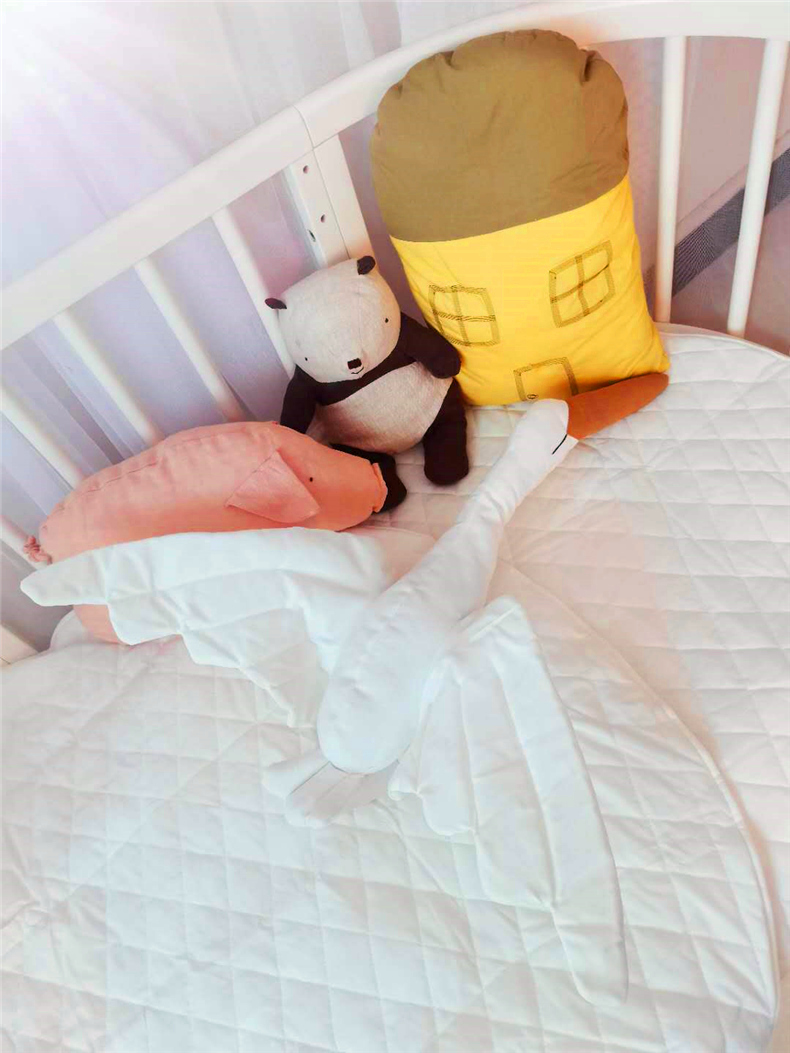 Creative wall hanging Swan Plush Stuffed Doll fabric family bedroom Nursery room decor hanging ornaments baby soothing pillow