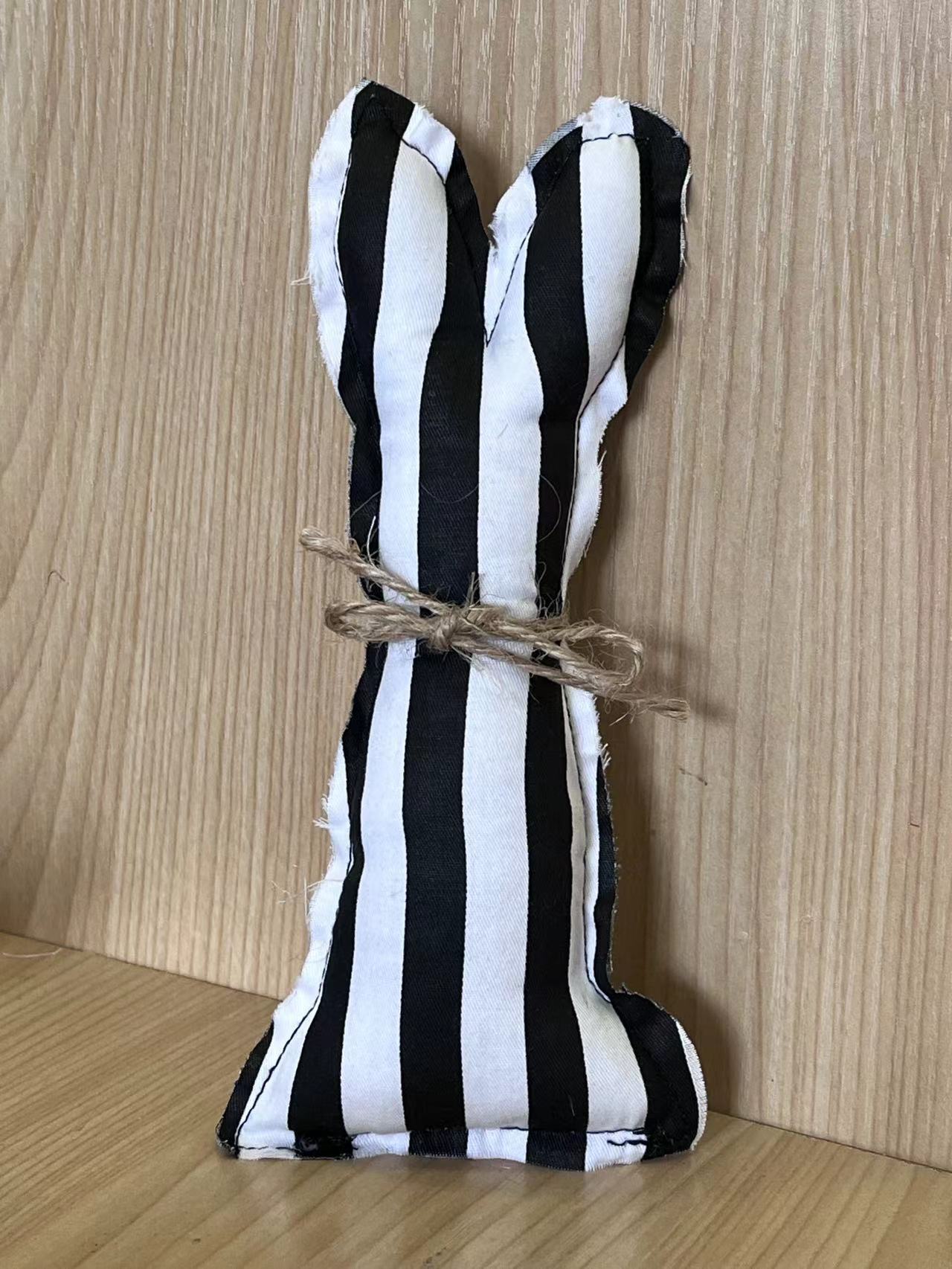 2pcs Farmhouse Easter Decor Stuffed Easter Bunnies Rustic Fabric Spring Cloth Bunny Rabbit Decoration for Easter Home Tray Decor